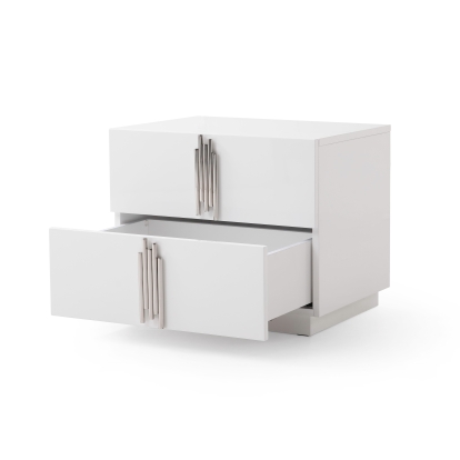 LA Furniture Token Modern White + Stainless Steel Bed + Nightstands VGVCBD815-WHT-BED-2NS-SET Contemporary Style by Vig Furnitrue Number 79261|79262|79290 Catch Home Goods